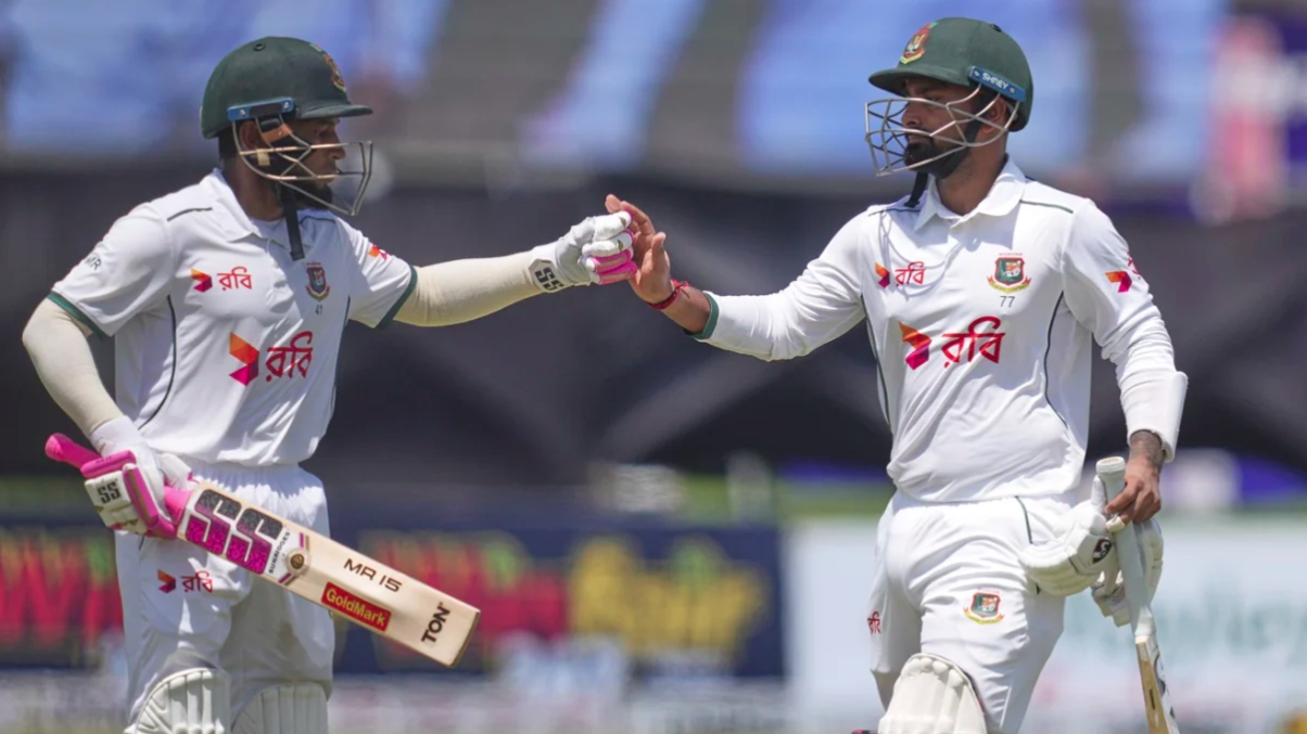 বিশাল সংগ্রহ নিয়ে দ্বিতীয় দিন শেষ করল বাংলাদেশ